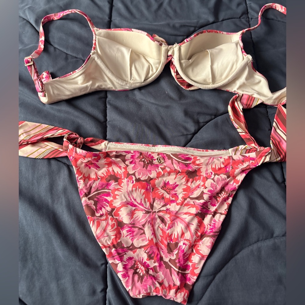 Victoria's Secret Pink and Red Bikini Set - Picture 2 of 5